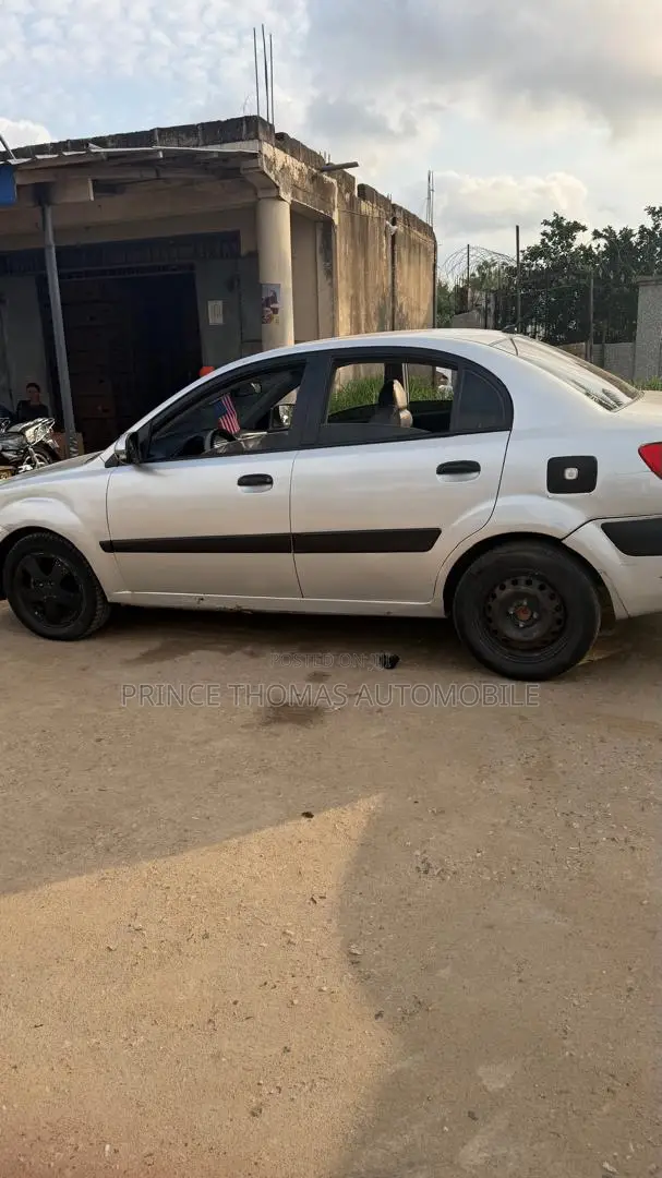Kia Rio 2010 Silver