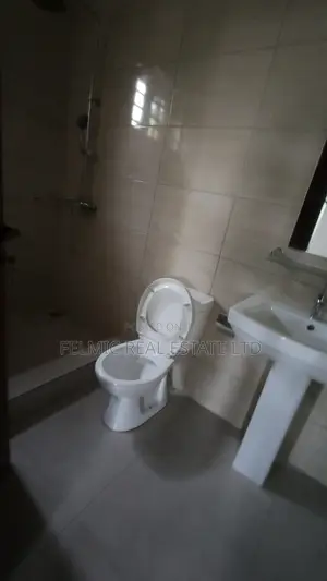 2bdrm Apartment in Felmic Real Estate, Ofankor for rent