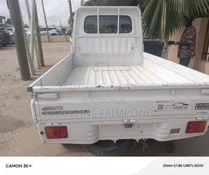 Daihatsu Hijet 2006 White