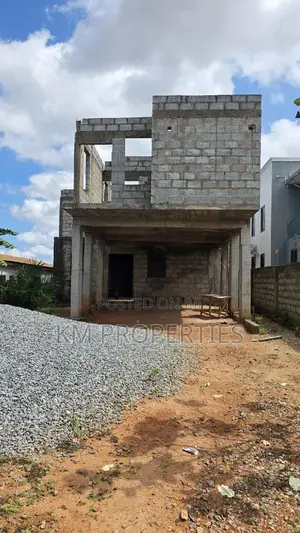 5bdrm Mansion In Agbogba For Sale