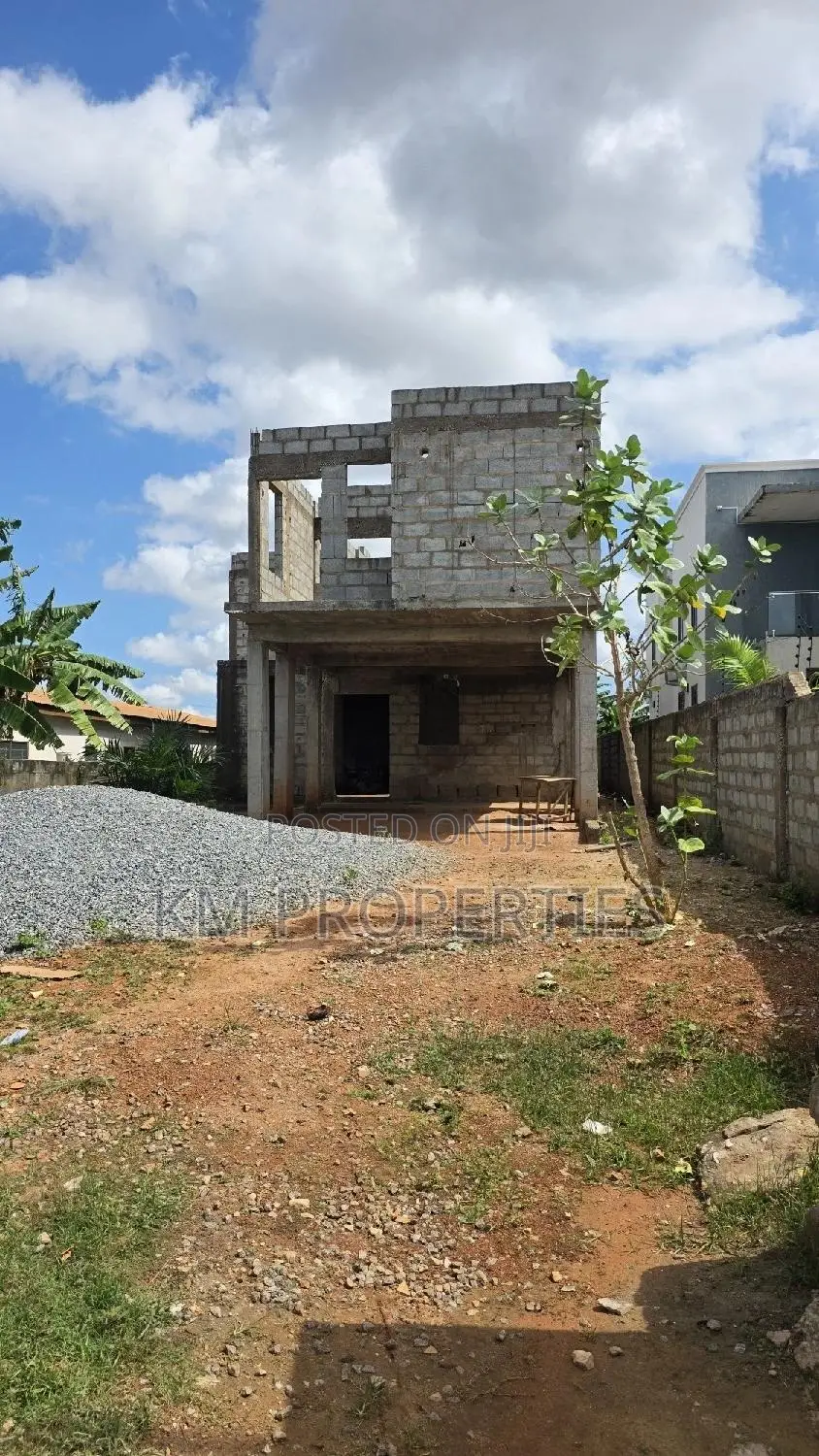 5bdrm Mansion In Agbogba For Sale