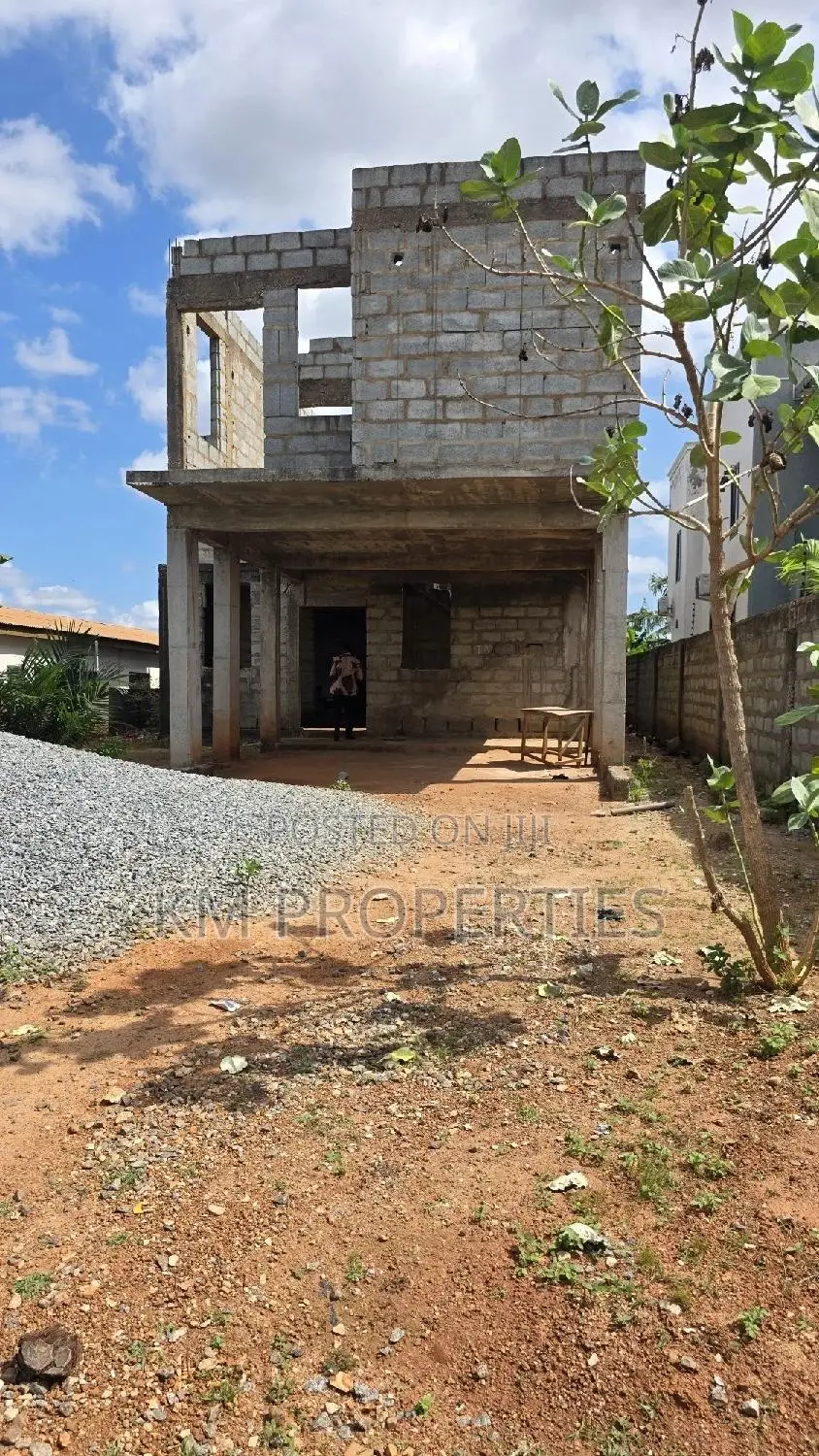 5bdrm Mansion In Agbogba For Sale