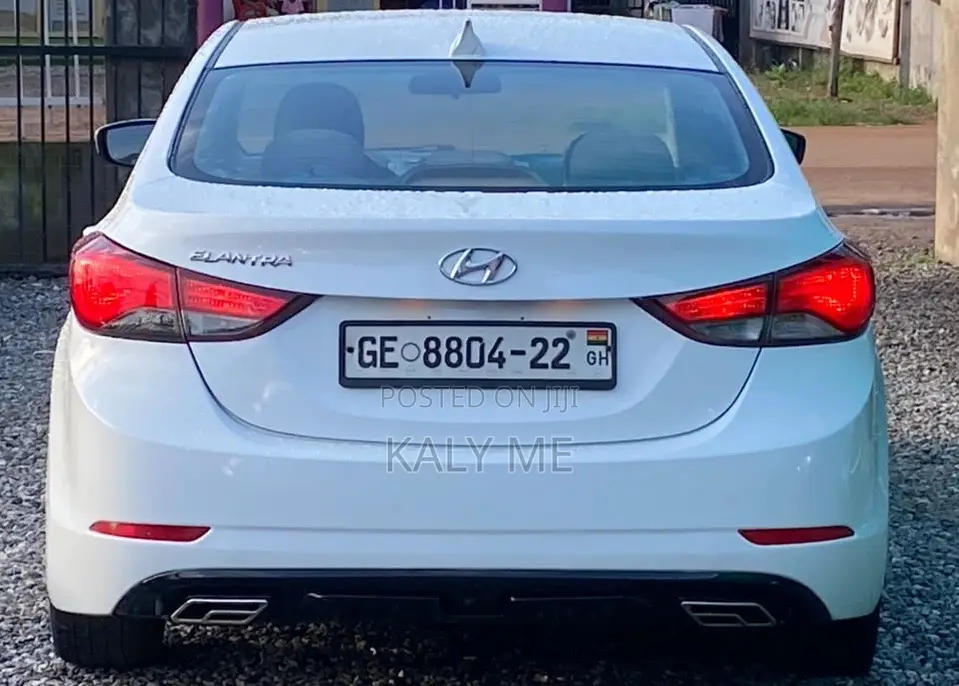 Hyundai Elantra 2016 White
