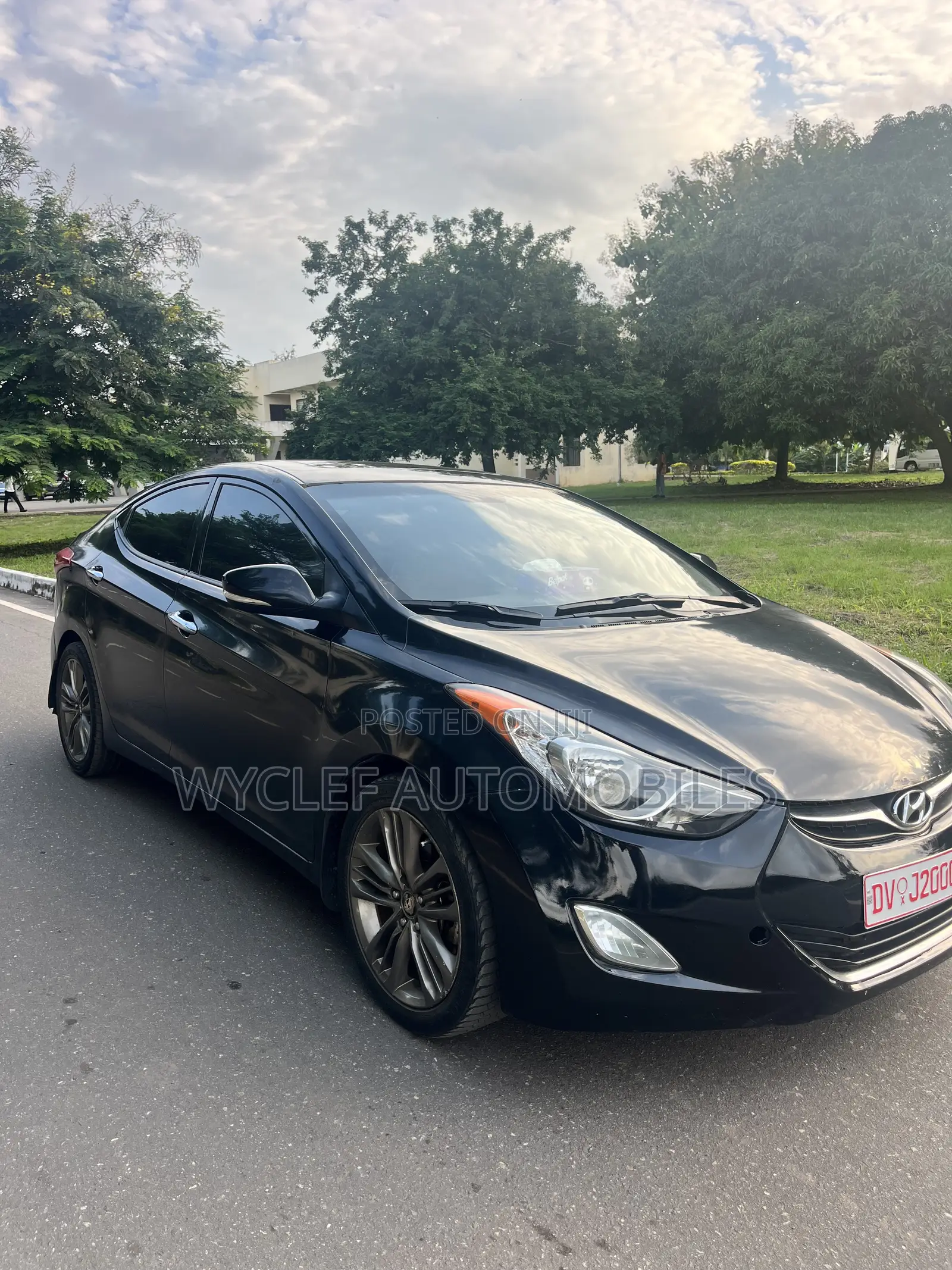 Hyundai Elantra GLS Sedan FWD (1.8L 4cyl 6A) 2013 Black
