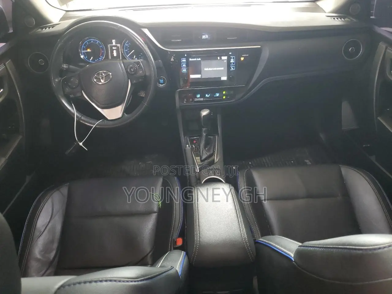 Toyota Corolla XSE 4dr Sedan (1.8L 4cyl CVT) 2017 Gray