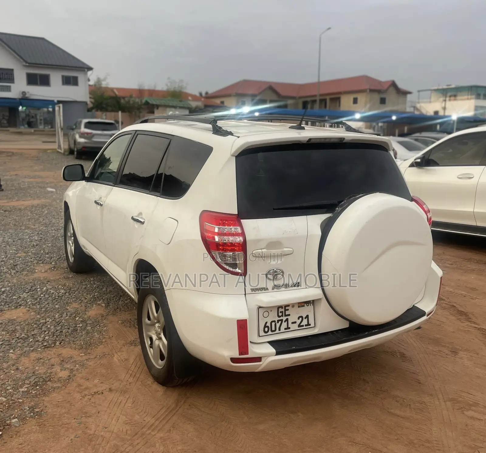 Toyota RAV4 2010 White