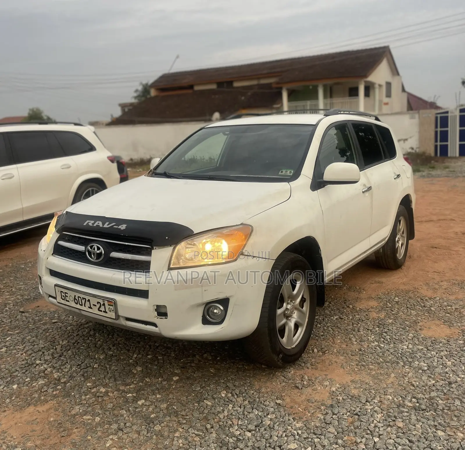 Toyota RAV4 2010 White