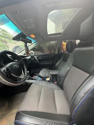 Toyota Corolla SE Special Edition 4dr Sedan (1.8L 4cyl CVT) 2017