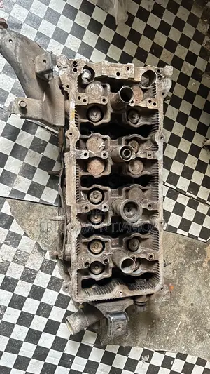 2003 Nissan Altima Engine Head