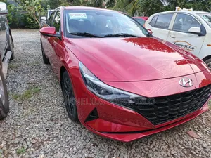 Hyundai Elantra 2022 Red