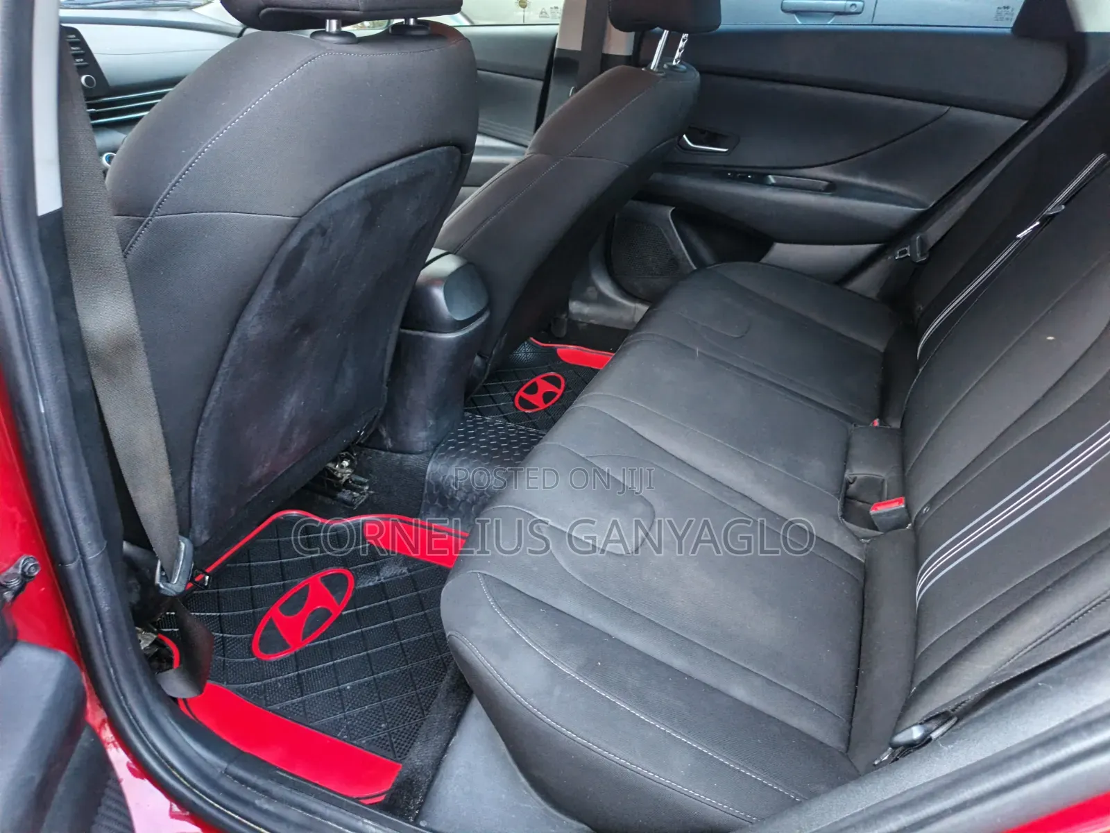 Hyundai Elantra 2022 Red