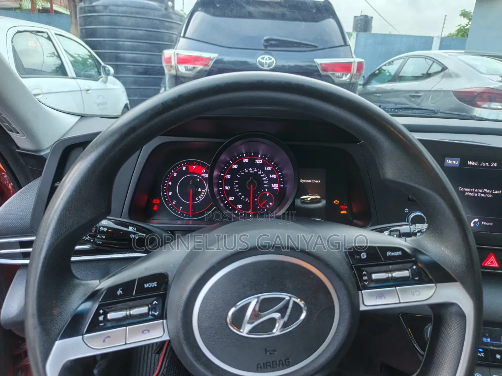 Hyundai Elantra 2022 Red