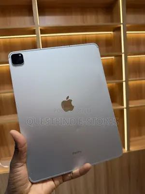Apple iPad Pro 12.9 (2022) 512 GB Silver