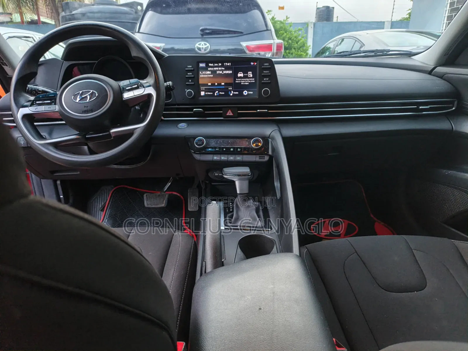 Hyundai Elantra 2022 Red