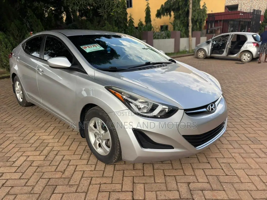 Hyundai Elantra SE 4dr Sedan (1.8L 4cyl 6A) 2015 Gray