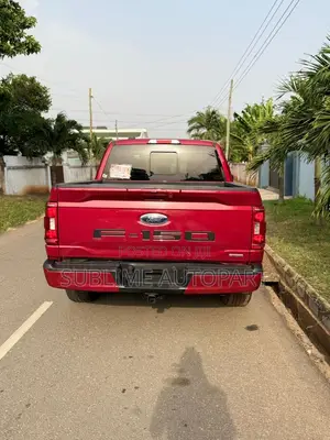 Ford F-150 2022 Red