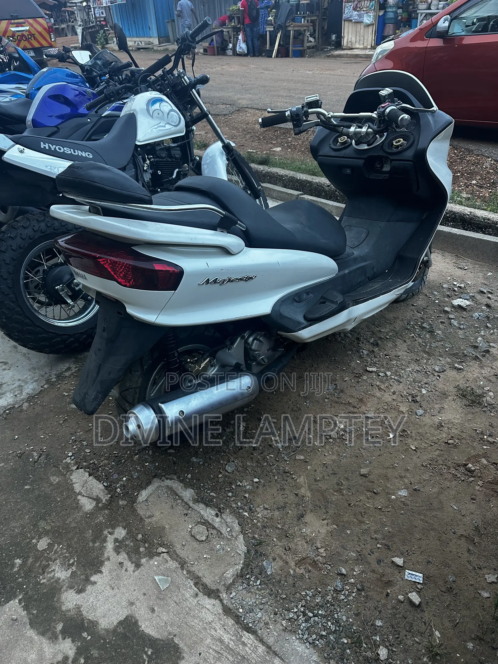 Yamaha Majesty 2011 White