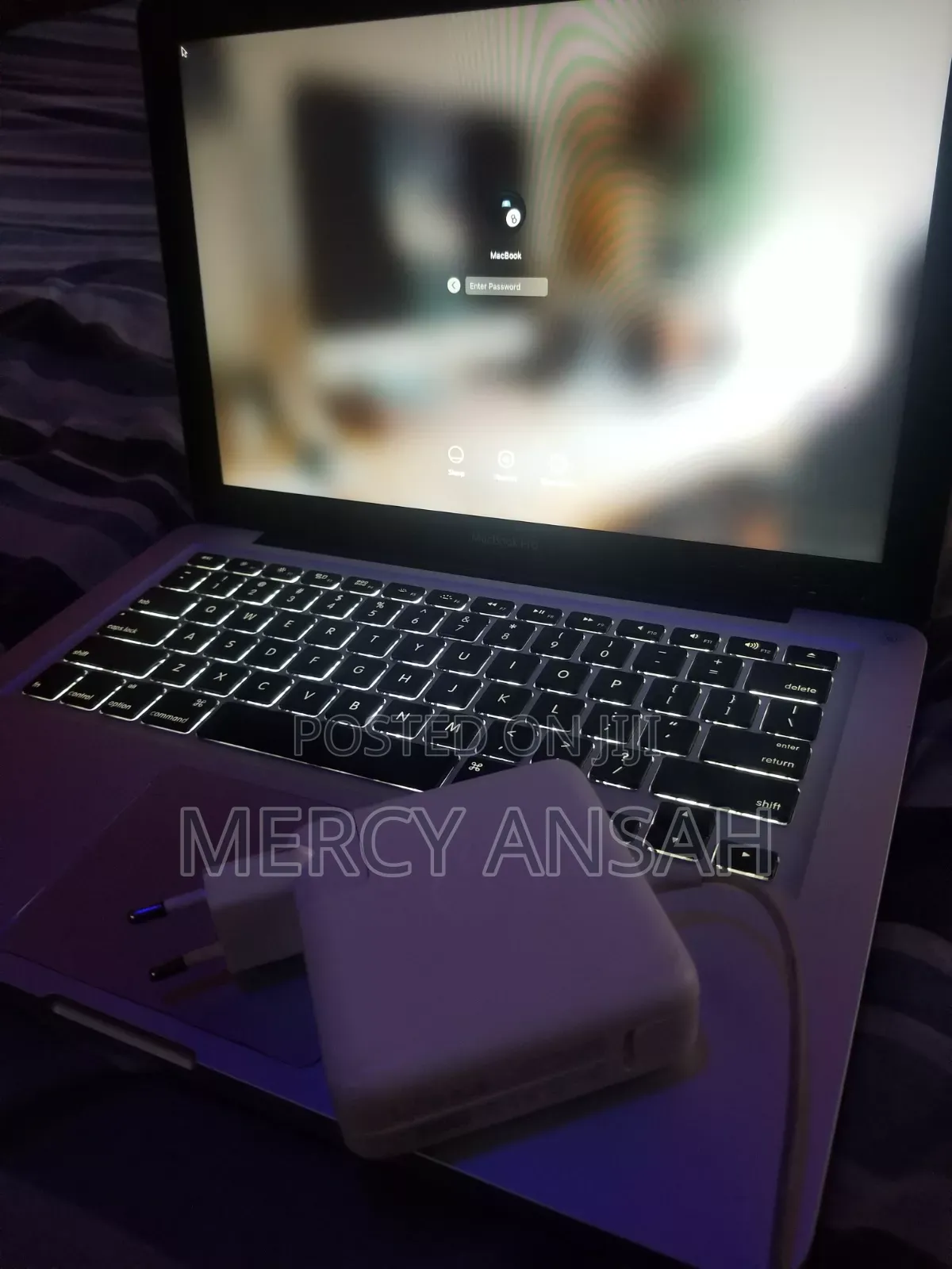 Laptop Apple MacBook Pro 8GB Intel Core i5 HDD+SSD 512GB