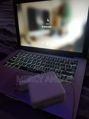 Laptop Apple MacBook Pro 8GB Intel Core i5 HDD+SSD 512GB