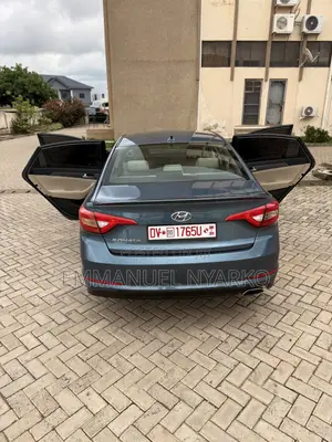 Hyundai Sonata Base Sedan FWD (2.4L 4cyl 6A) 2016 Gray