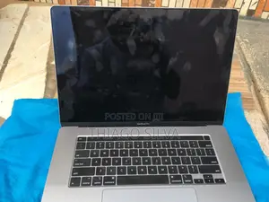 Laptop Apple MacBook Pro 2019 32GB Intel Core i9 SSD 1T