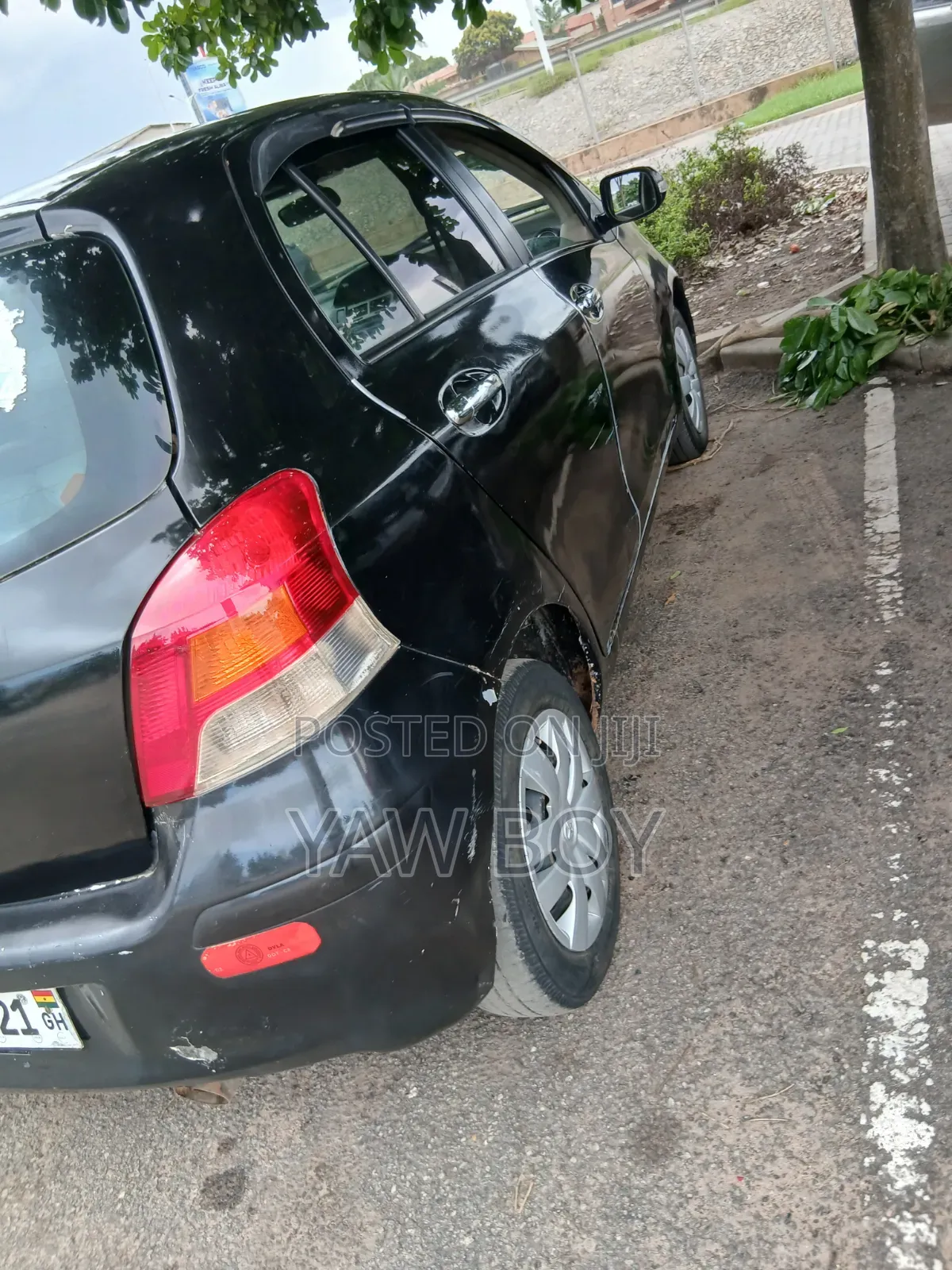 Toyota Vitz 2010 Black