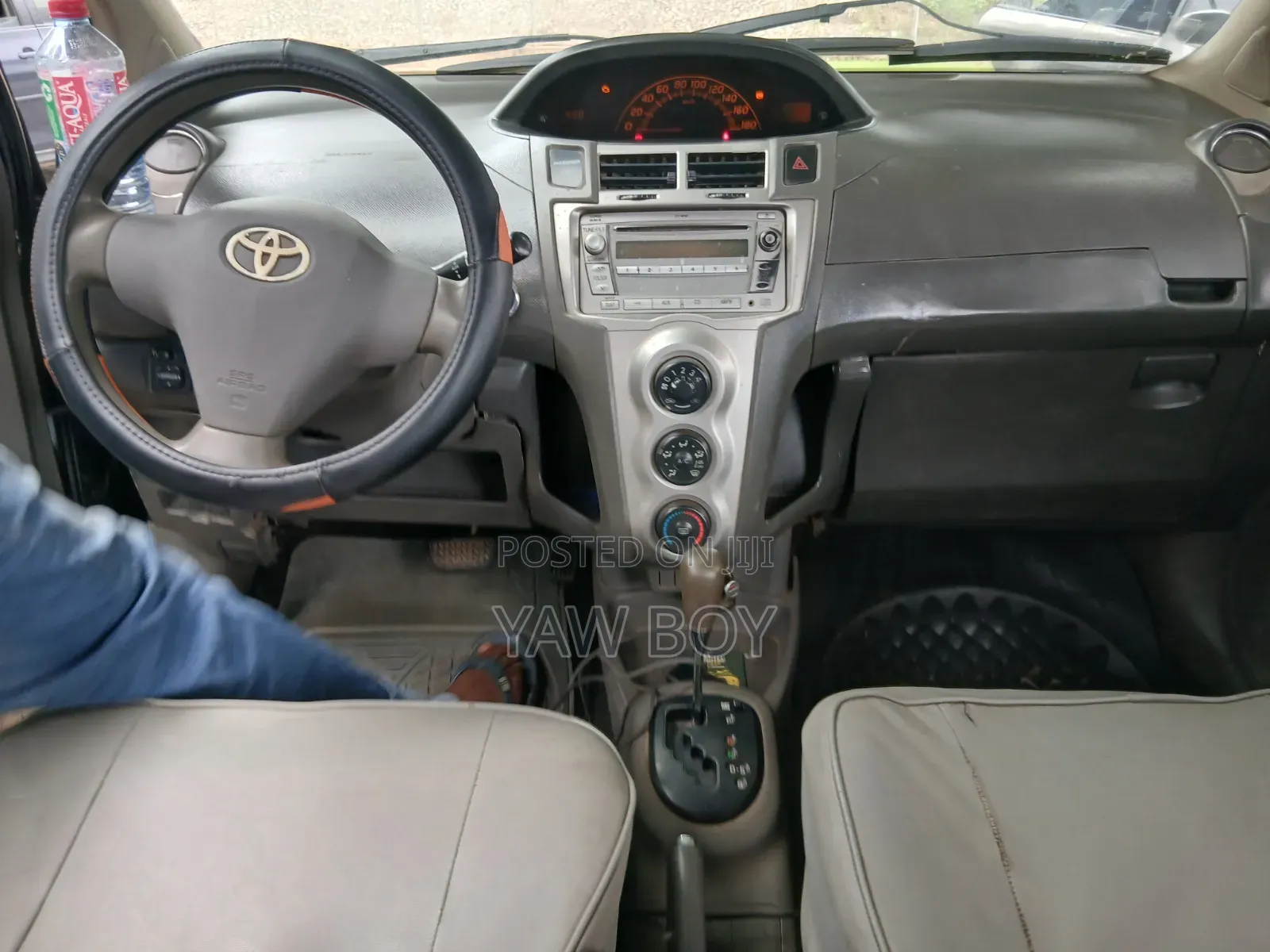 Toyota Vitz 2010 Black