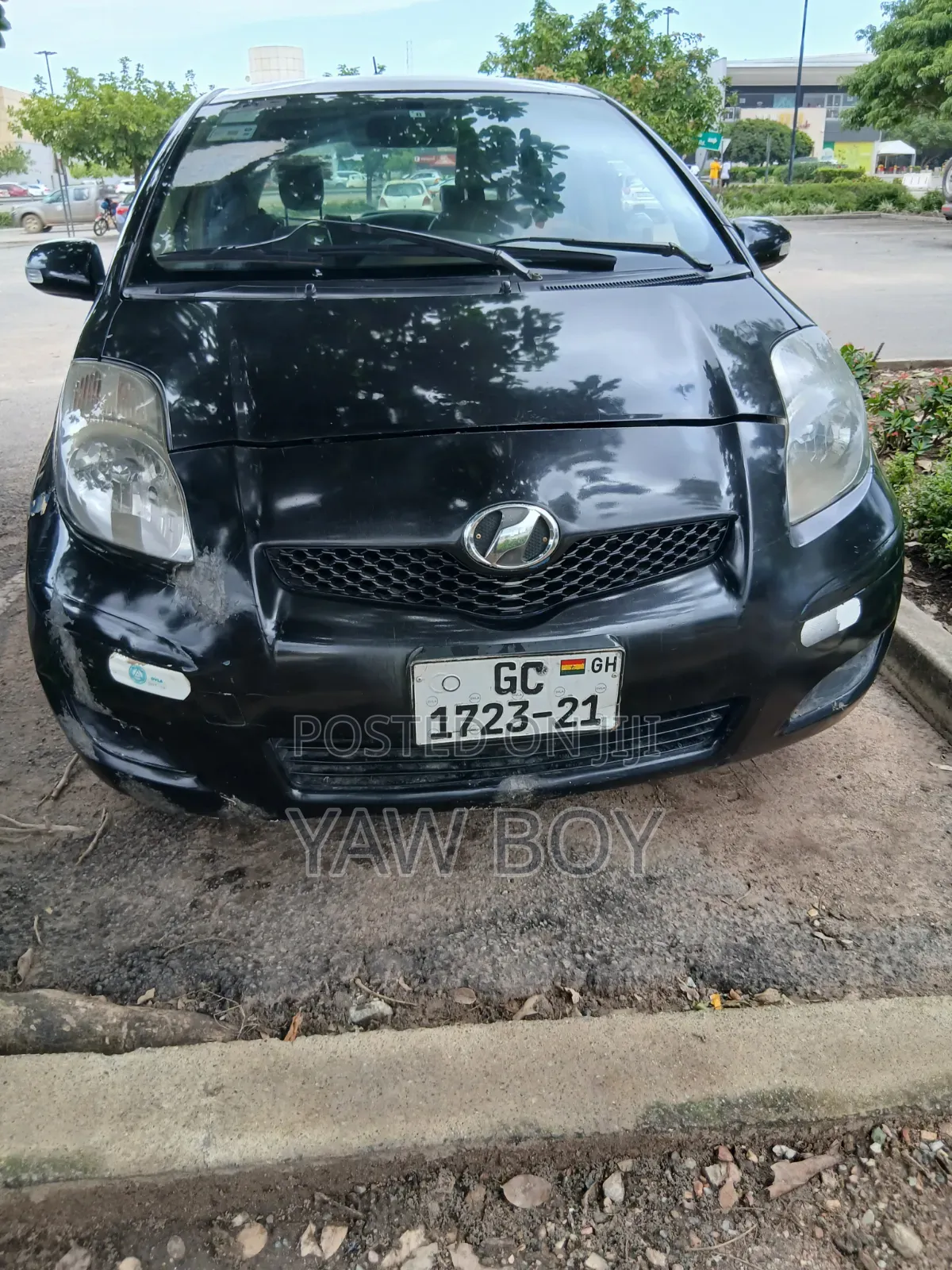 Toyota Vitz 2010 Black