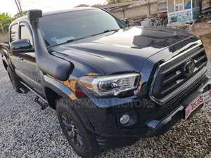 Toyota Tacoma 2022 Black