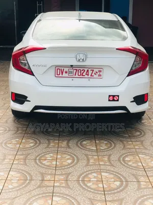 Honda Civic 2019 White
