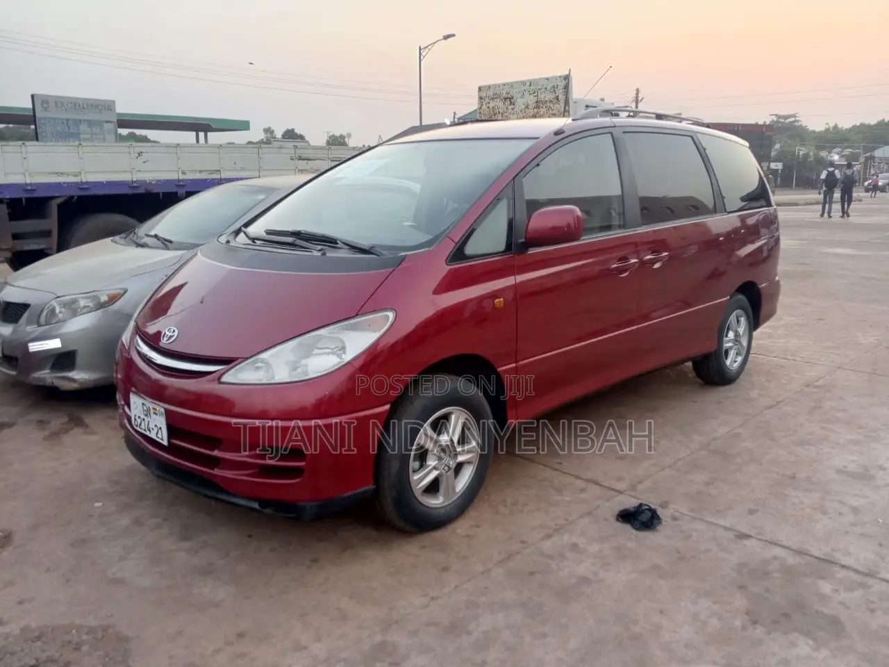 Toyota Previa 2012 Red
