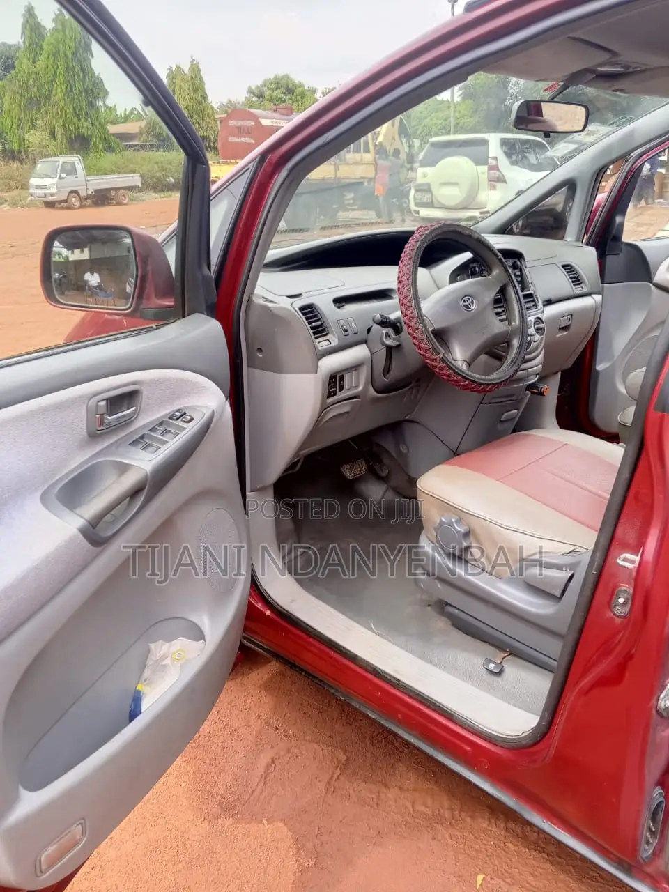 Toyota Previa 2012 Red