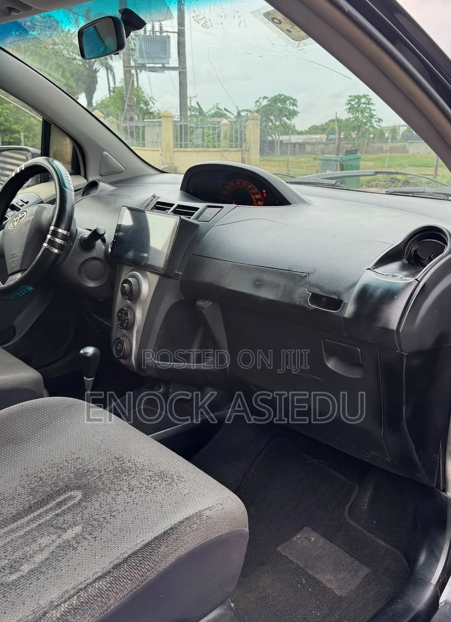 Toyota Vitz 1.3 AWD 3dr 2010 Black