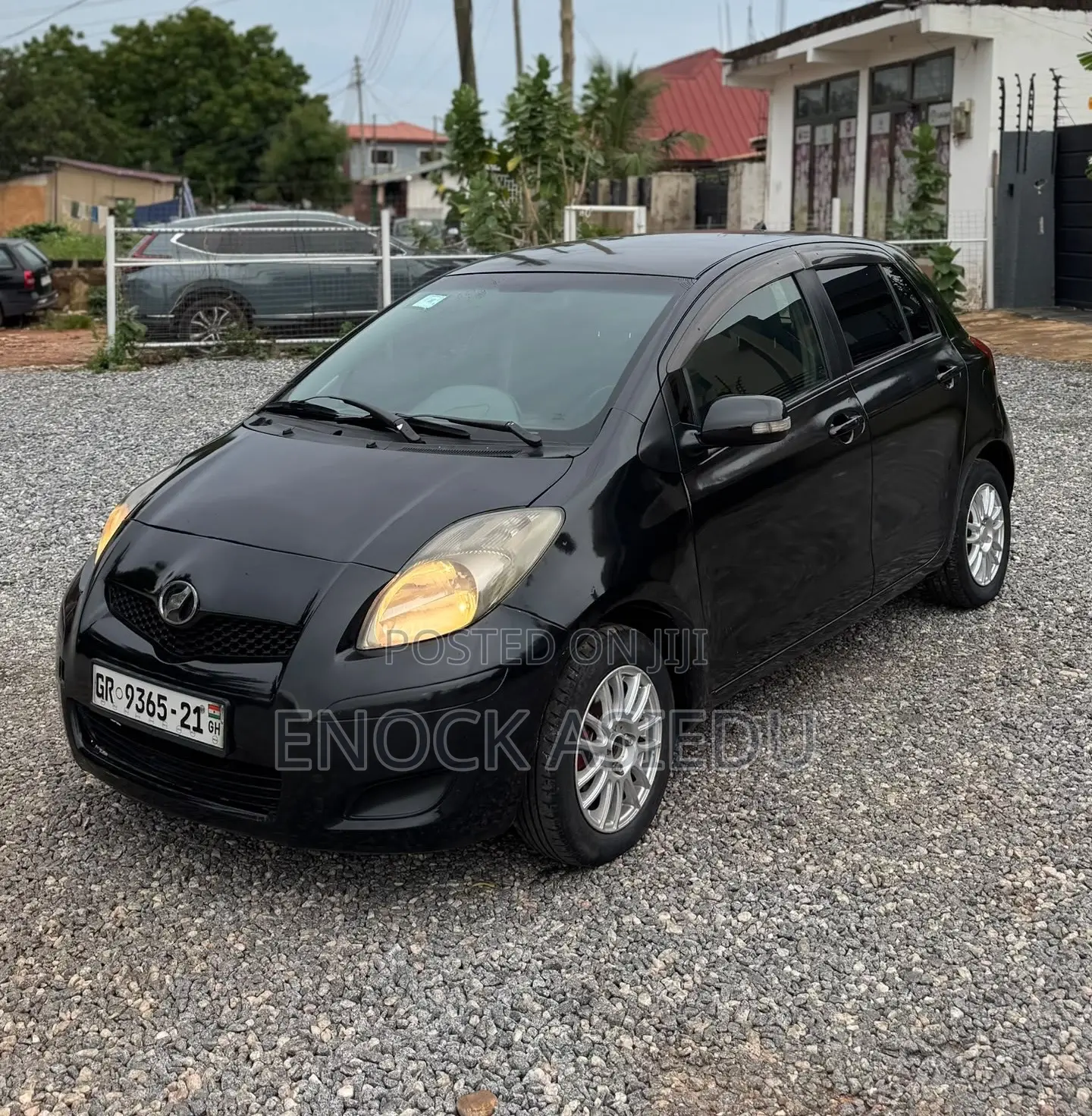 Toyota Vitz 1.3 AWD 3dr 2010 Black