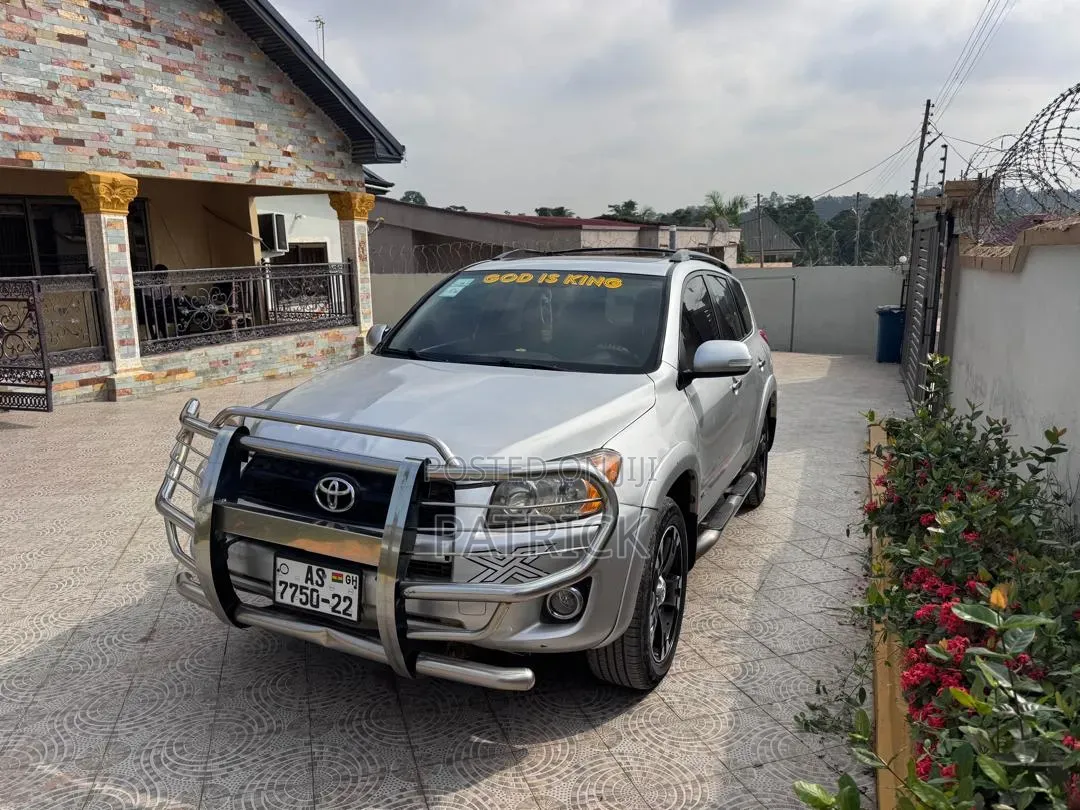 Toyota RAV4 2012 Silver