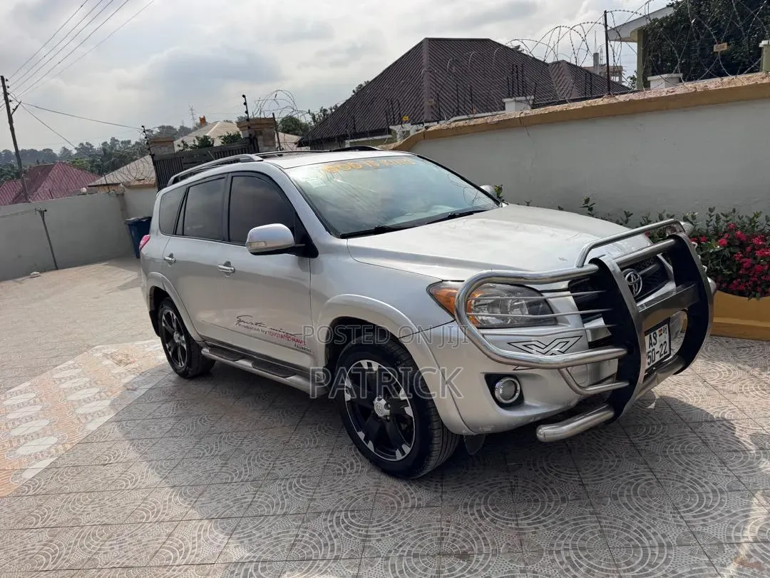 Toyota RAV4 2012 Silver