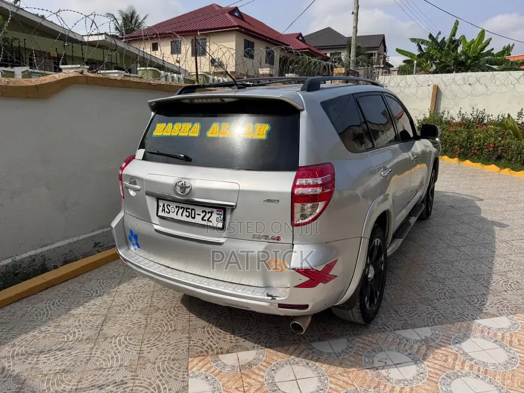 Toyota RAV4 2012 Silver