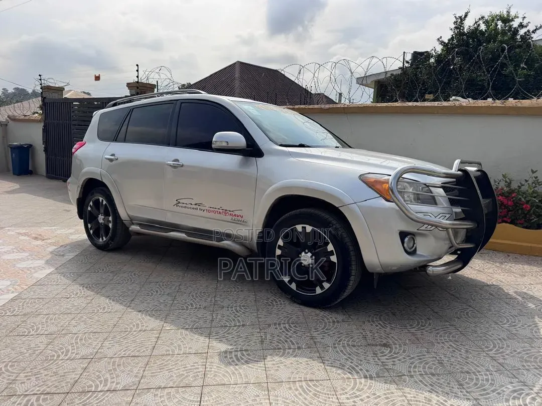 Toyota RAV4 2012 Silver