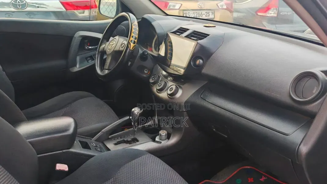 Toyota RAV4 2012 Silver