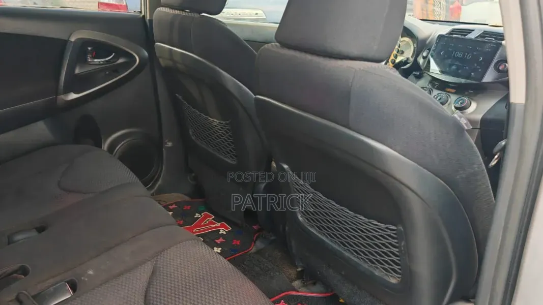 Toyota RAV4 2012 Silver