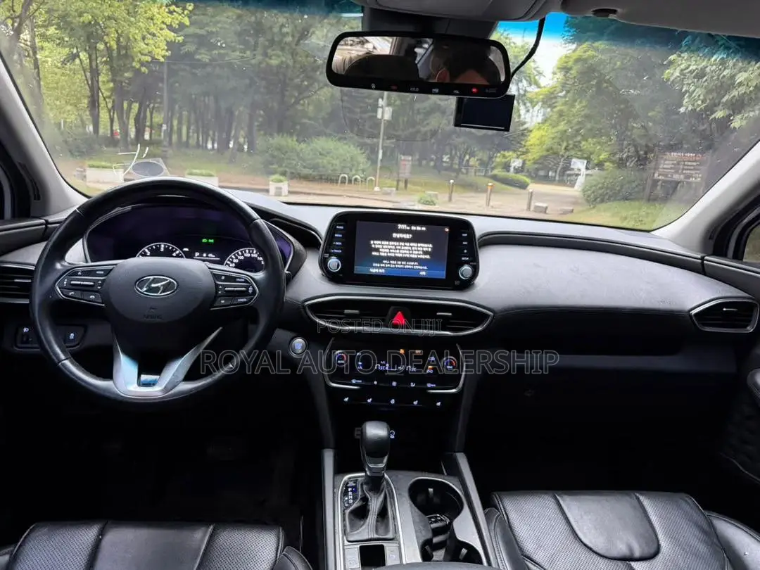 Hyundai Santa Fe 2019 White