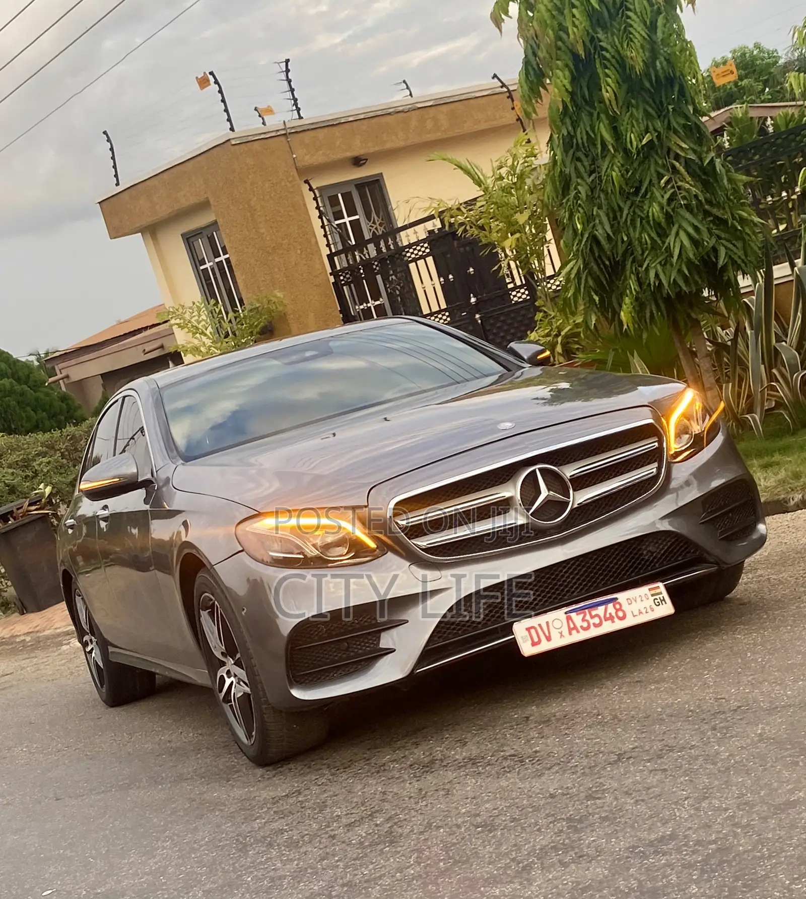 Mercedes-Benz E300 4Matic AWD Sedan (2.0L 4cyl 9A) 2017 Gray