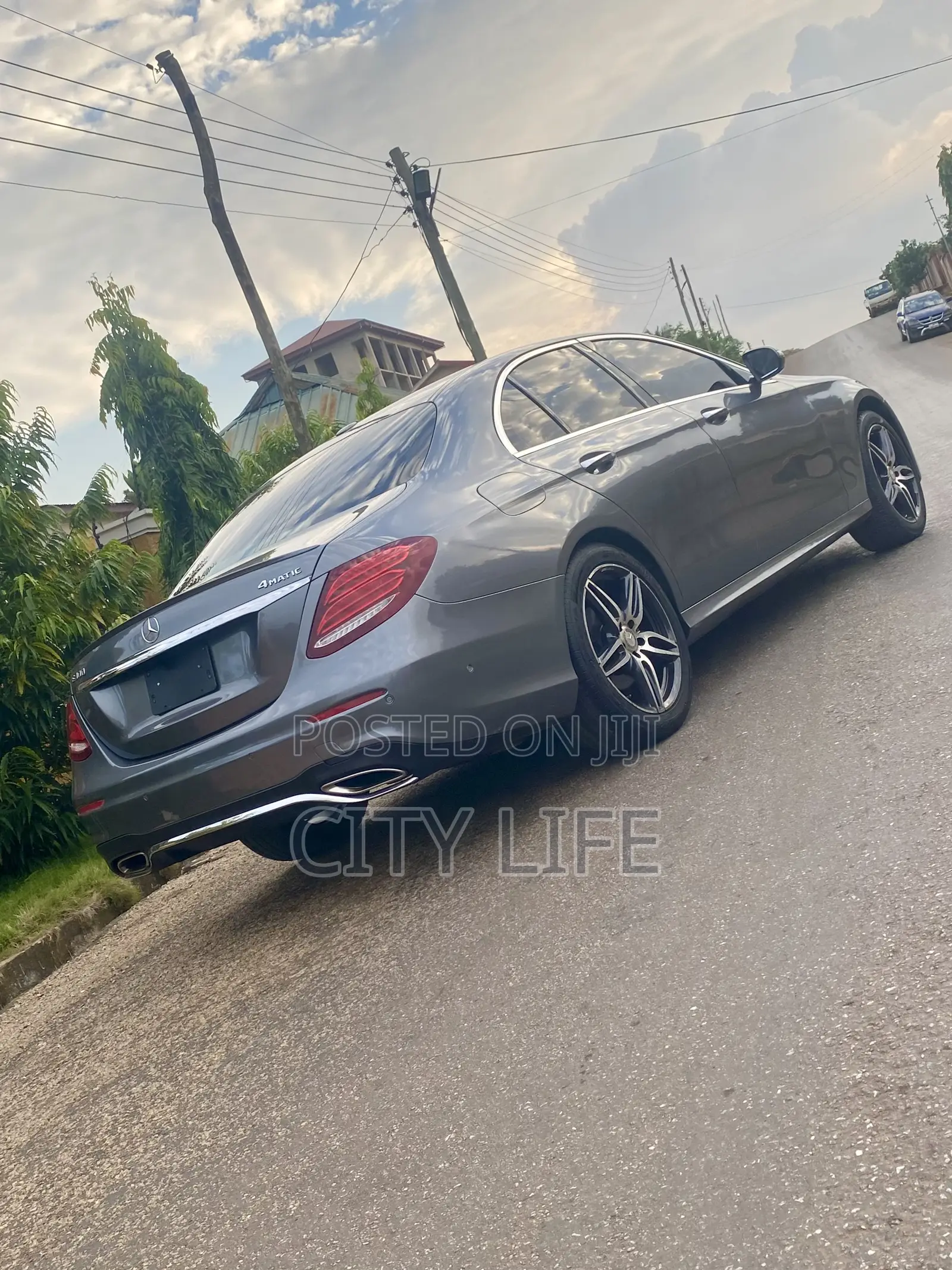 Mercedes-Benz E300 4Matic AWD Sedan (2.0L 4cyl 9A) 2017 Gray