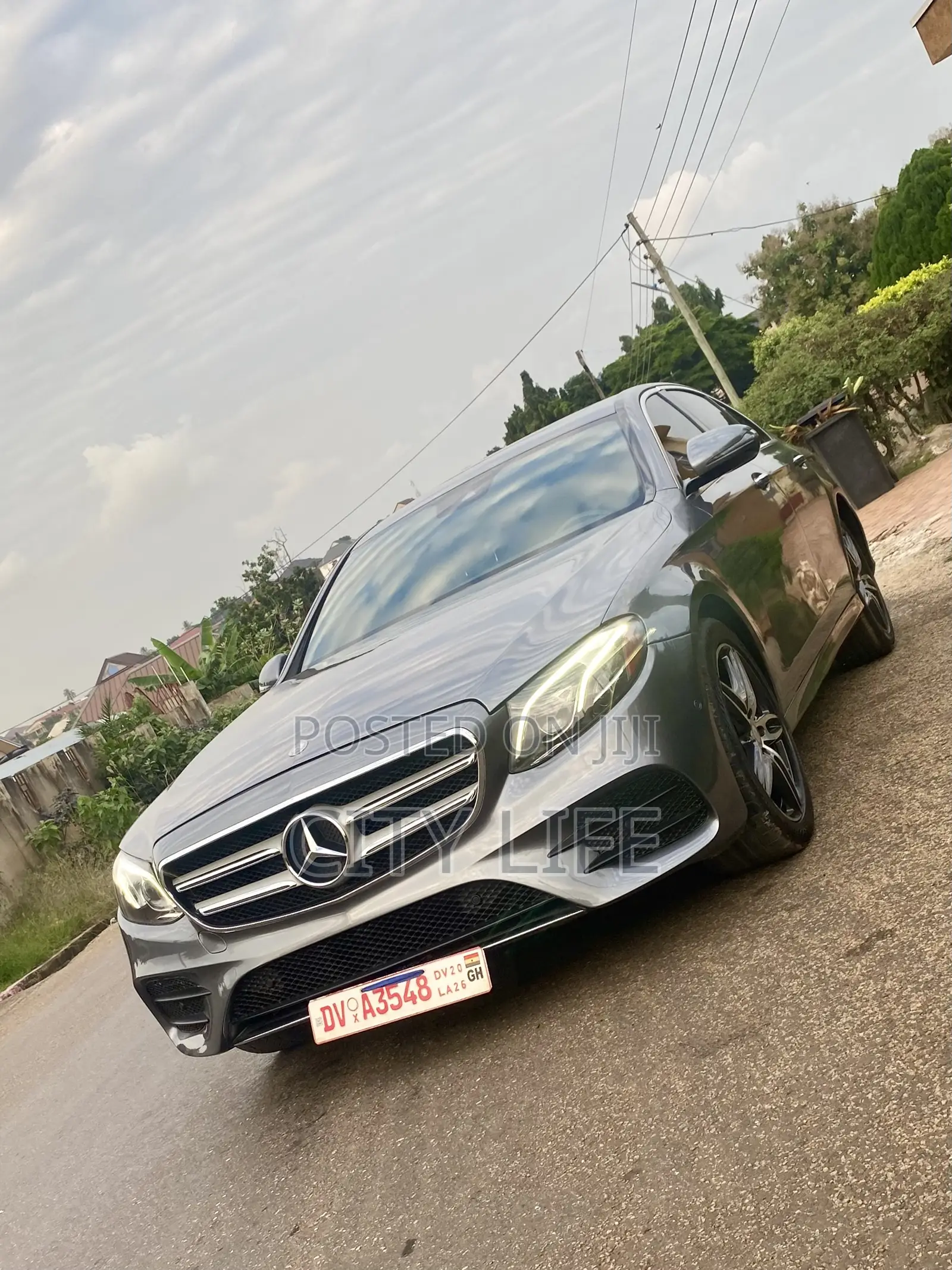 Mercedes-Benz E300 4Matic AWD Sedan (2.0L 4cyl 9A) 2017 Gray