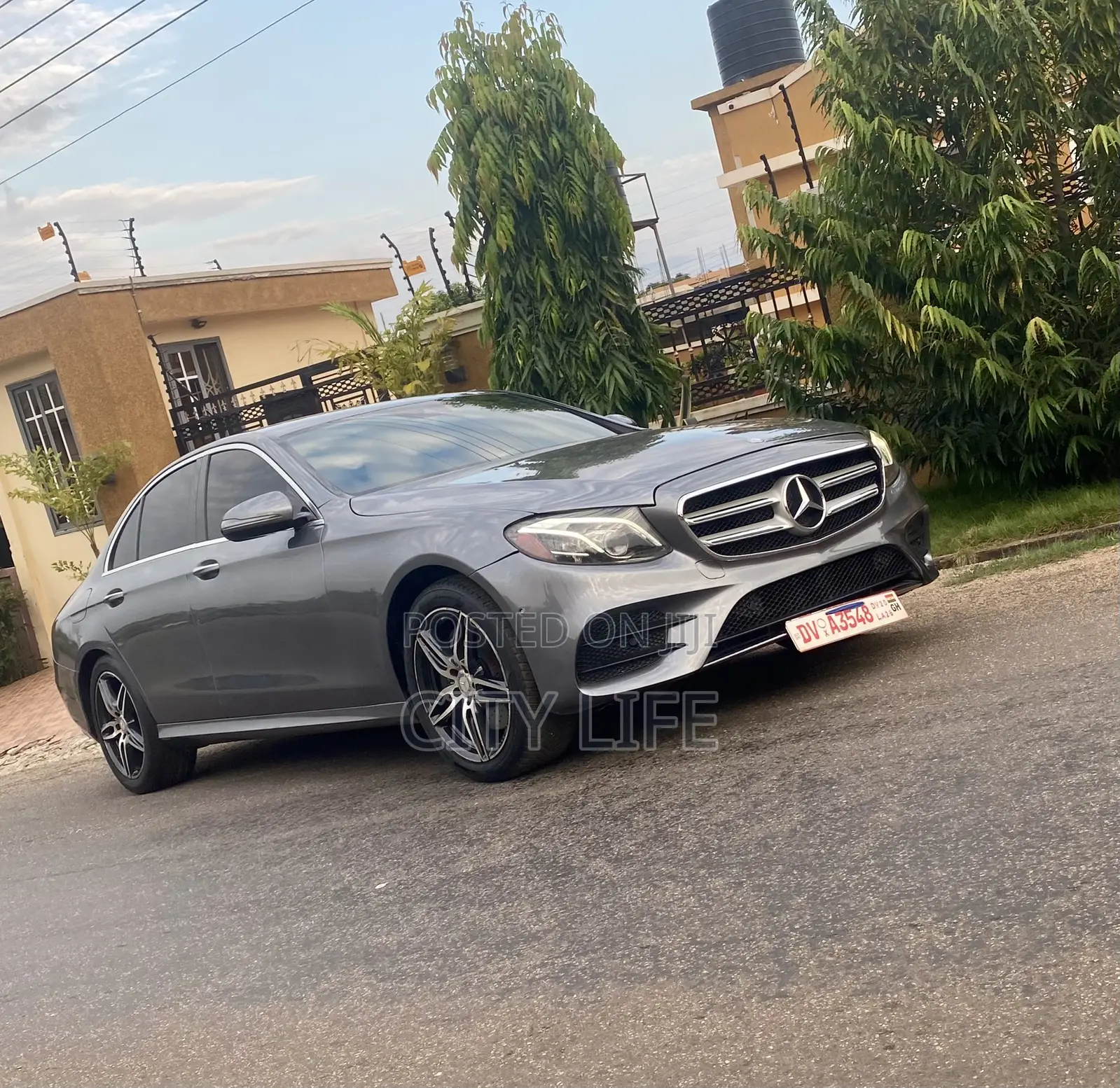 Mercedes-Benz E300 4Matic AWD Sedan (2.0L 4cyl 9A) 2017 Gray