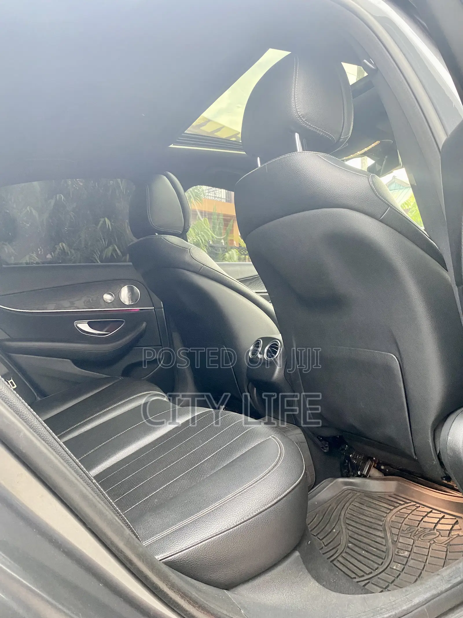 Mercedes-Benz E300 4Matic AWD Sedan (2.0L 4cyl 9A) 2017 Gray
