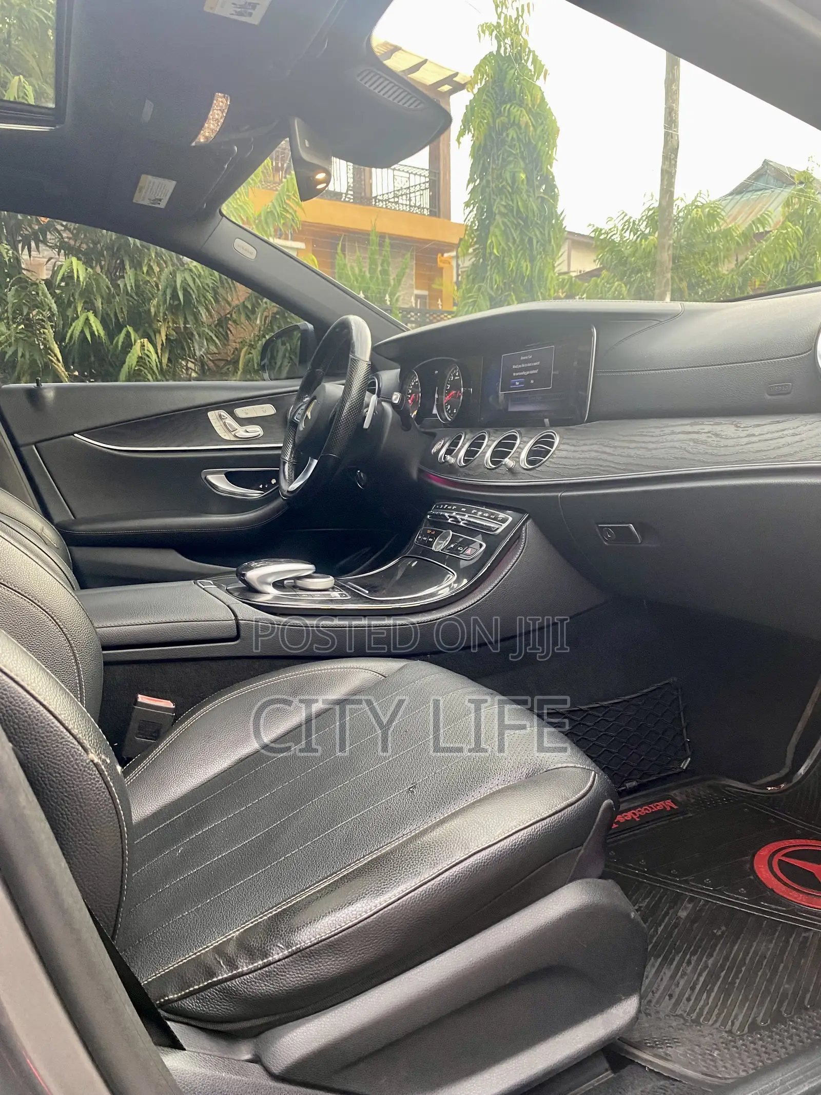 Mercedes-Benz E300 4Matic AWD Sedan (2.0L 4cyl 9A) 2017 Gray