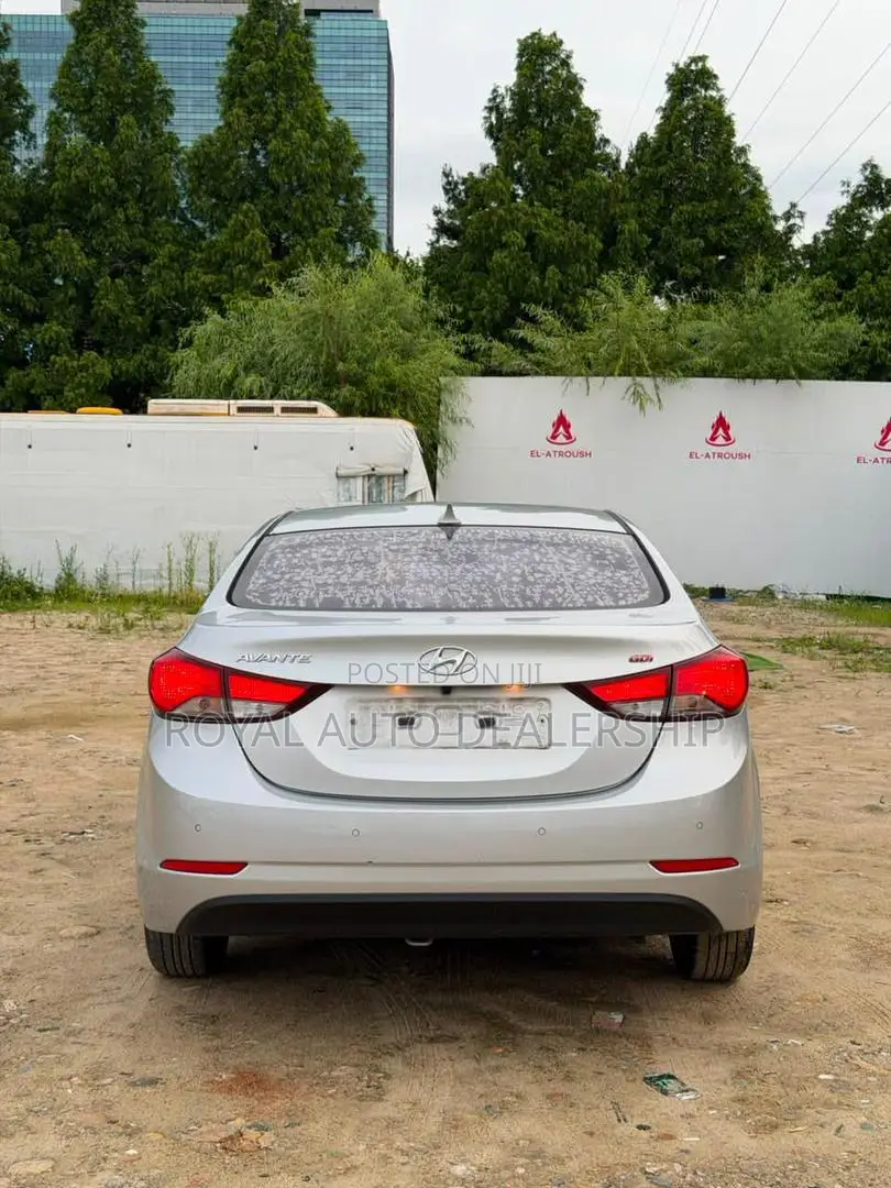 Hyundai Avante 2015 Gray