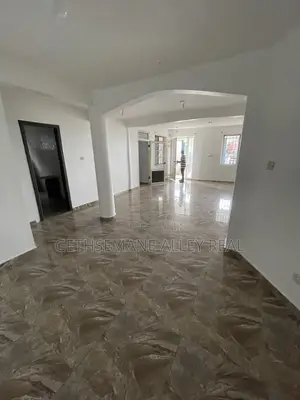 2bdrm Apartment in Broadcasting Top,, West Hills Mall Area for rent