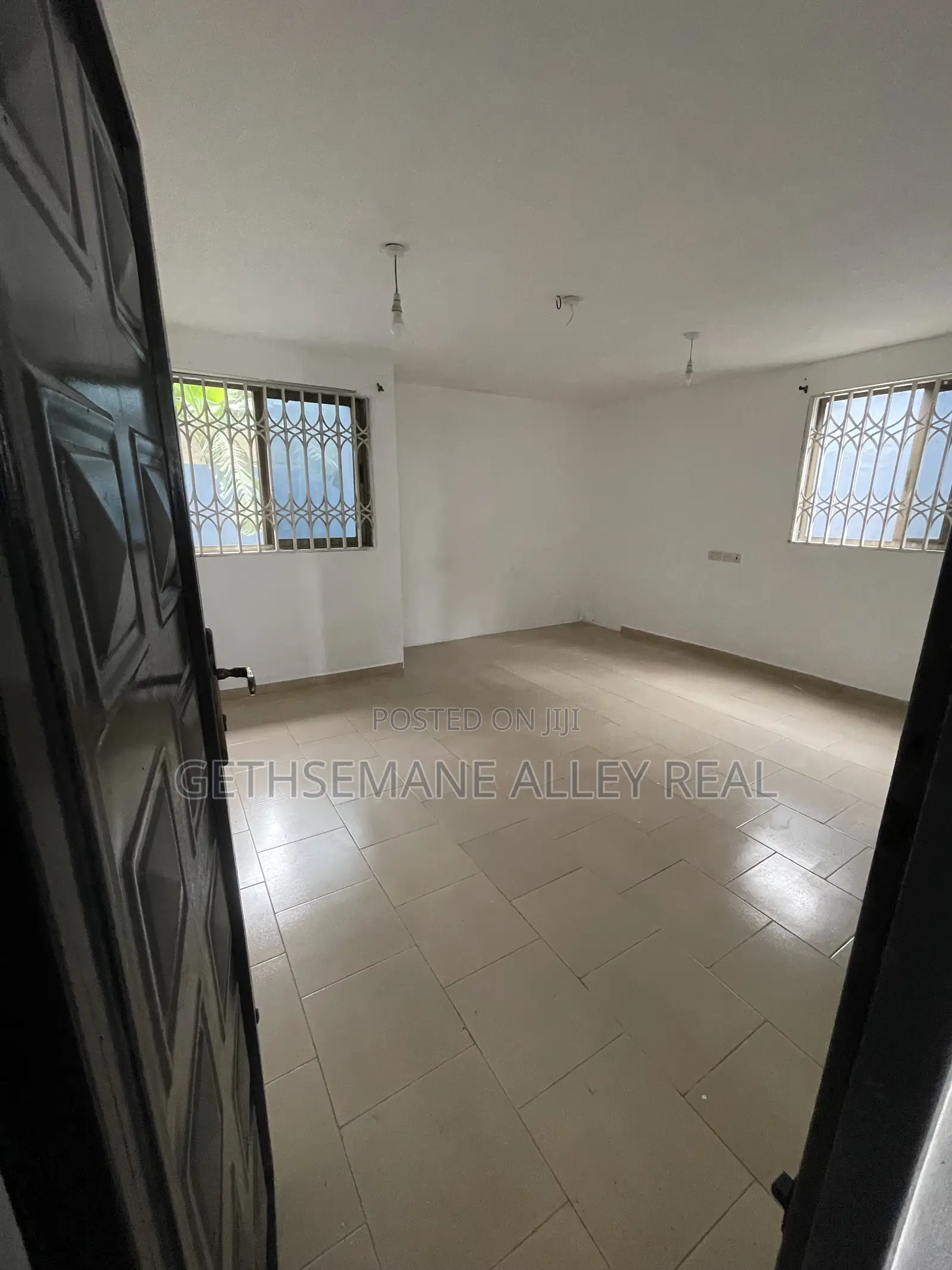 2bdrm Apartment in Broadcasting Top,, West Hills Mall Area for rent